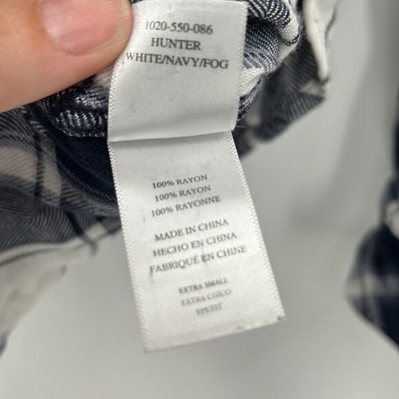 Rails Hunter Plaid Button Down - White/Navy/Fog - XS - Picture 11 of 11